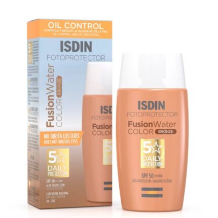 Fusion Water Color Bronze cuenta con una fórmula innovadora que combina la protección frente a los rayos UVA y UVB con un ligero toque de color bronceado