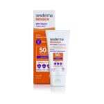 Repaskin Mender SPF 50 es ideal buscas un protector solar cubriente y con el que te sientas 100% protegida. Con textura nutritiva, pero de rápida absorción, ayuda a corregir los signos del fotodaño en nuestra piel y a prevenir el fotoenvejecimiento: arrugas, manchas, etc.. Además, aseguran una máxima protección a la piel gracias a los filtros físicos y químicos de última generación