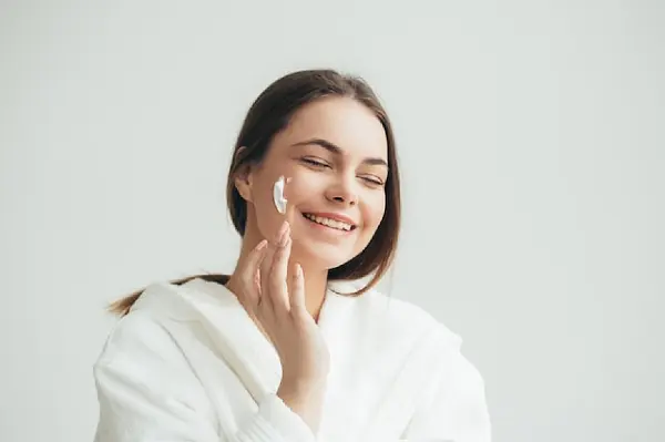 exfoliante en la cara