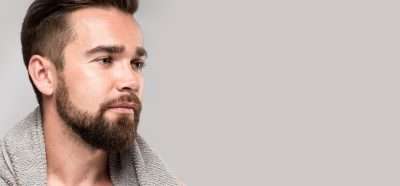 hombre guapo vista lateral sonriendo espacio copia 23 21486966681